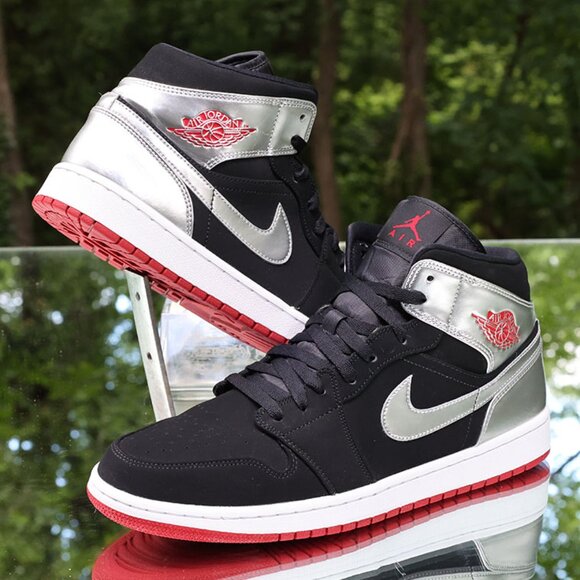 Air Jordan 1 Mid Johnny Kilroy - Picture 2 of 13